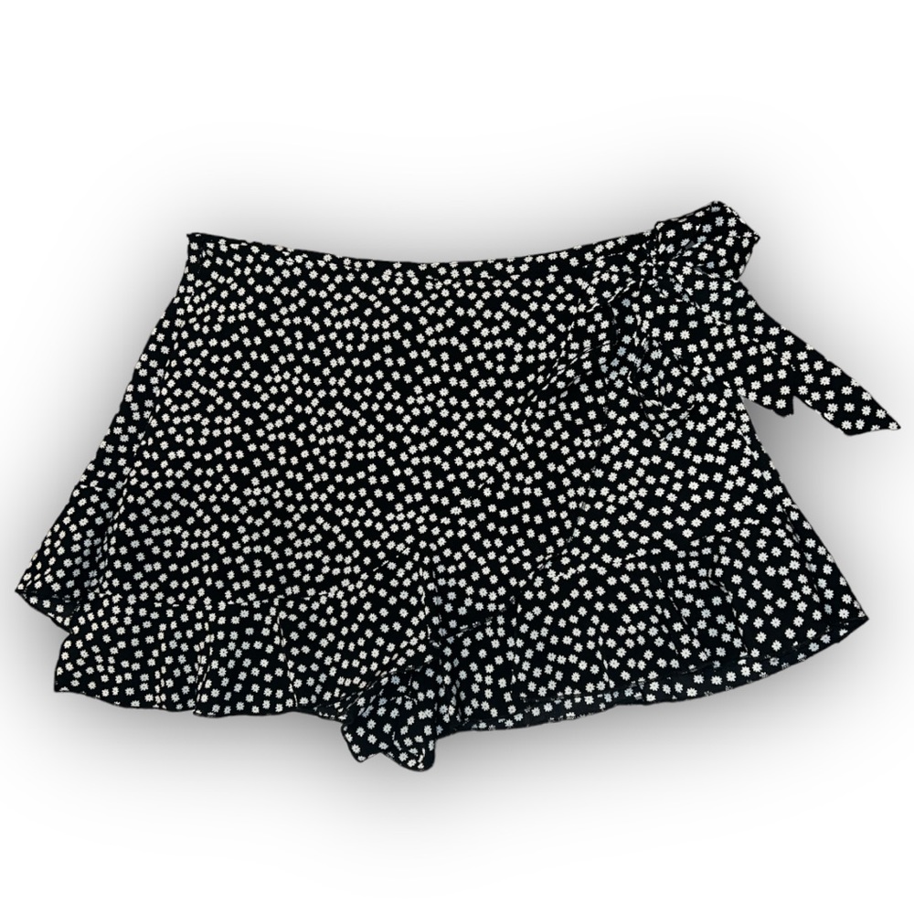 Plus skort New without tag